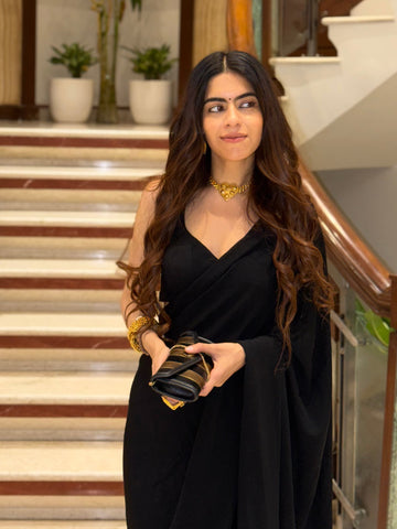 Siyaah e Adaa saree
