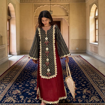 Siyah Noor (Kaftan and Bag)

سياه نور